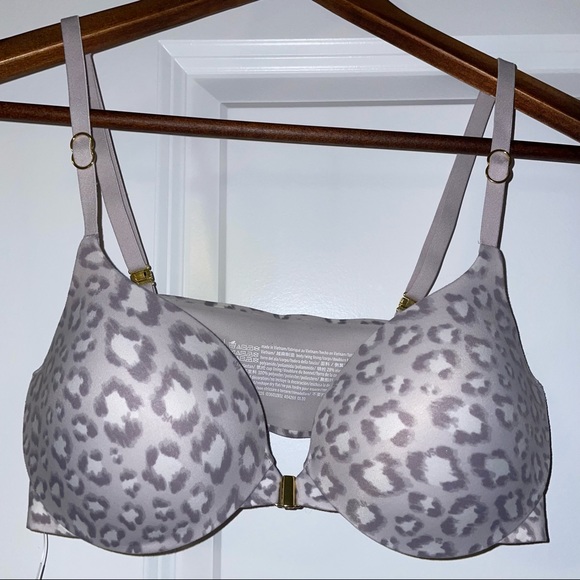 32C Incredible by Victoria Secret Lined Demi Front close bra - Picture 2 of 5